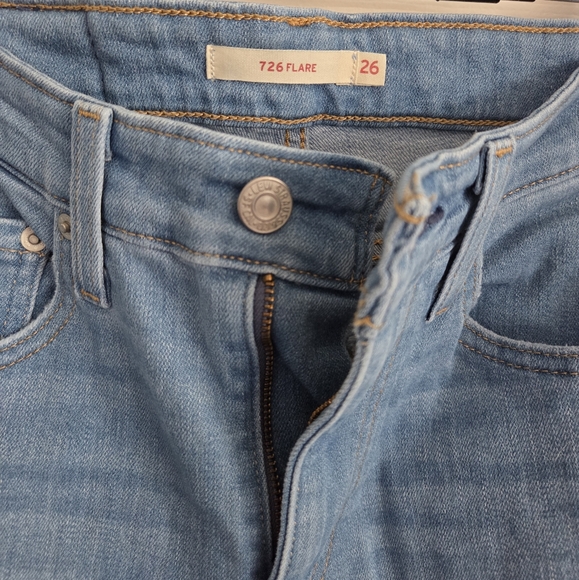 Levi's Flared Jeans - Picture 3 of 5